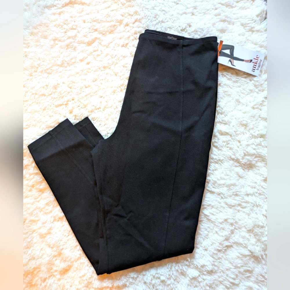 NWT Liverpool Size 16 Classic Black Ankle Leggings